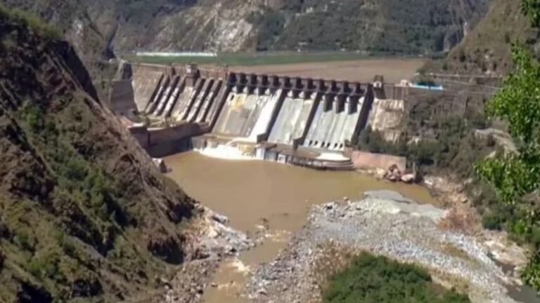 भारत ने चिनाब नदी पर नई परियोजना को दी मंजूरी, पाकिस्तान का सिंधु समझौते पर राग जारी