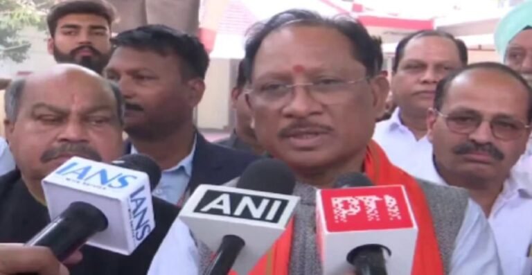 सीएम साय ने सुनी ‘मन की बात’: स्वदेशी अपनाने और दवा सलाह पर जोर, दिग्विजय सिंह पर साधा निशाना मन की बात