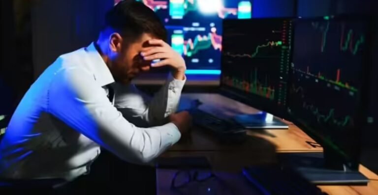 Stock Market Crash: 2024 के 13 ‘धुरंधर’ स्टॉक 2025 में हुए फ्लॉप, निवेशकों को लगा तगड़ा झटका, देखें पूरी लिस्ट निवेशकों