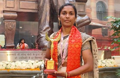 बस्तर की बेटी, सरपंच जयंती कश्यप ने बढ़ाया छत्तीसगढ़ का मान: दिल्ली में ‘सशक्त पंचायत नेत्री’ सम्मान से हुईं विभूषित