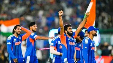 India vs New Zealand T20 Final: भारत फिर बना टी20 वर्ल्ड कप 2026 का चैंपियन! खिताबी मुकाबले में न्यूजीलैंड को 96 रन से रौंदकर तीसरी बार रचा इतिहास।