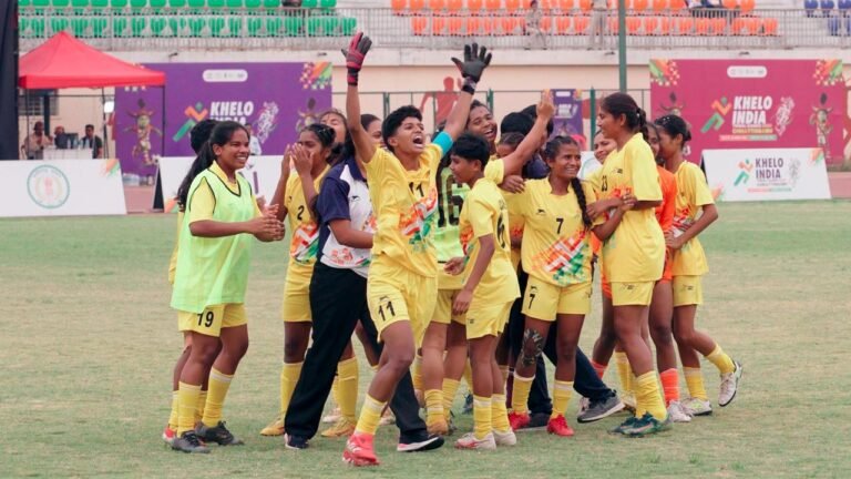 खेलो इंडिया ट्राइबल गेम्स: कप्तान किरण के ‘ऑलराउंड’ मैजिक से फाइनल में पहुँचा छत्तीसगढ़, अरुणाचल को दी मात।