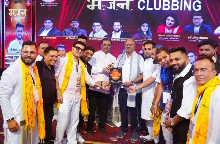 बेबीलॉन इंटरनेशनल में सिंधी काउंसिल का ऐतिहासिक आयोजन: ‘भजन क्लबिंग’ की धुन पर जमकर झूमे 5000 युवा, जय श्री राम और राधे-राधे के जयकारों से भक्तिमय हुआ वातावरण