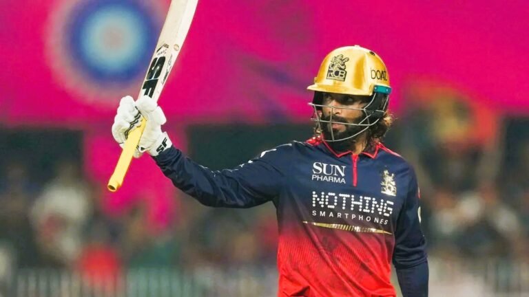 MI vs RCB IPL 2026: वानखेड़े में रनों की बारिश: फिल साल्ट और पाटीदार के तूफान में उड़ी मुंबई, आरसीबी ने 18 रनों से जीता रोमांचक मुकाबला