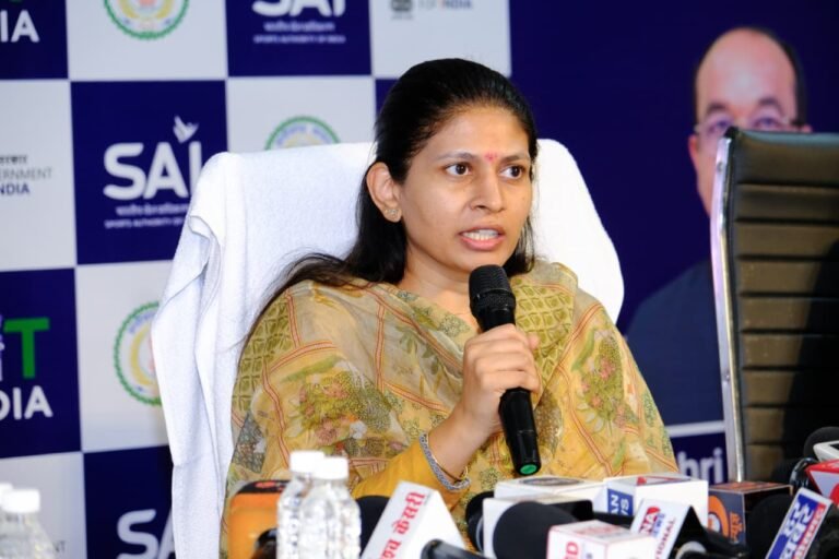 हाशिए से मुख्यधारा तक: प्रधानमंत्री के विजन से बदल रही बस्तर और सरगुजा की तस्वीर, खेल राज्य मंत्री ने आदिवासी युवाओं की प्रतिभा को बताया देश का भविष्य