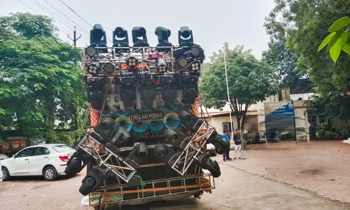 रायपुर में तेज आवाज में डीजे बजाने वालों पर पुलिस की सख्त कार्रवाई, दो संचालकों के खिलाफ कोलाहल अधिनियम के तहत कार्रवाई