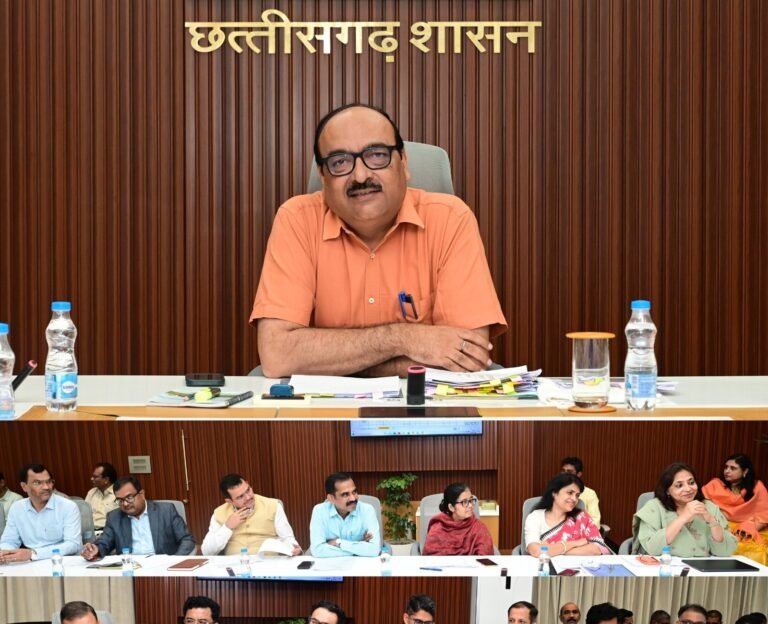 मुख्य सचिव ने विभागों में रिक्त पदों और भर्तियों की स्थिति की ली उच्च स्तरीय बैठक, प्रमुख विभागों के वरिष्ठ प्रशासनिक अधिकारी को दिए आवश्यक निर्देश