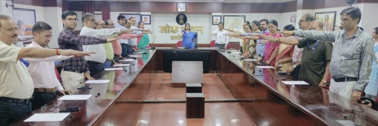 लोकभवन में ‘सतर्कता जागरूकता सप्ताह’ का आगाज, अधिकारियों-कर्मचारियों ने ली ईमानदारी और पारदर्शिता की शपथ